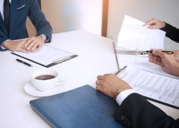 5 Tools to Transform Your Phone into a Digital Lifestyle Platform