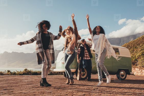 Navigating Group Dynamics While on Vacation: Communication Strategies for a Stress-Free Trip