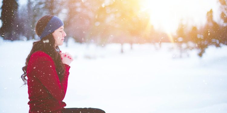 Stay Stylish and Warm: Explore the Women’s Winter Collection with Official-Cos