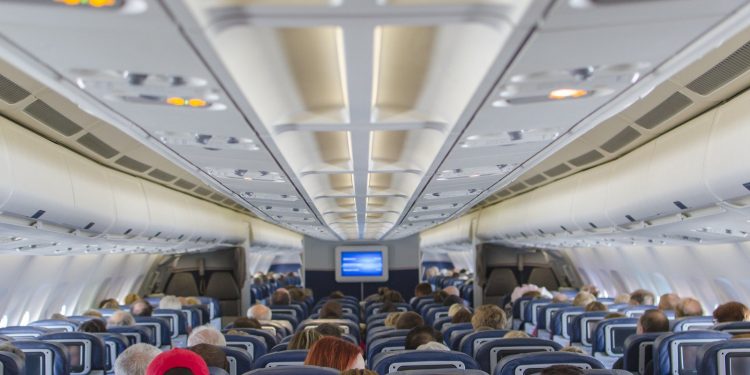 Hotwire: Your Ultimate Guide to Booking Flights While Traveling