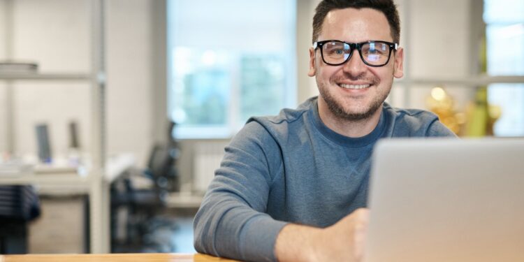 Stay Secure Online: How ExpressVPN Keeps Your Browsing Safe