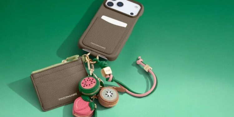 Buy Designer Fashion Online at Farfetch – Trusted Luxury Platform