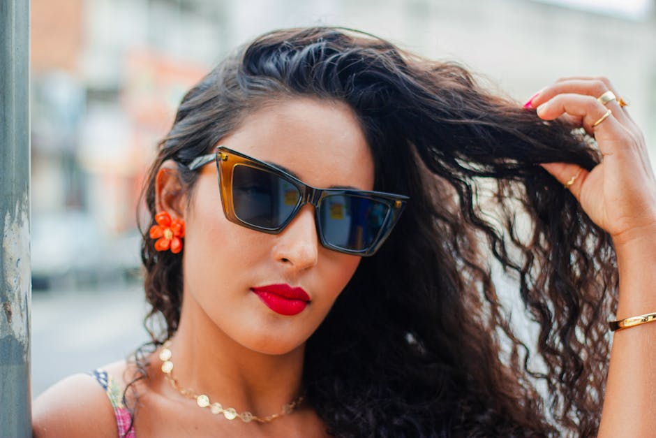 Brazilian woman accessorizing street style