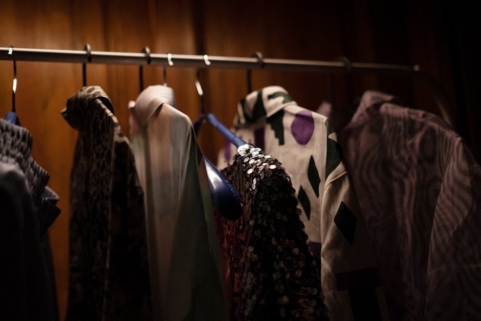 clothes hanging wardrobe
