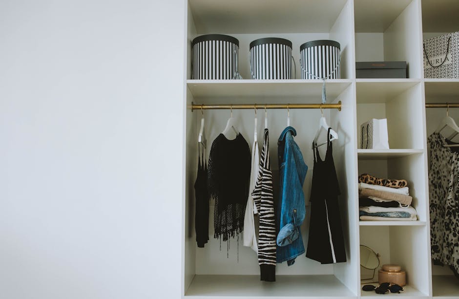 modern minimalist wardrobe