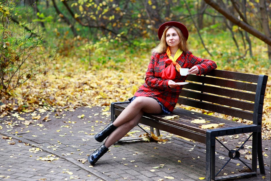 woman autumn outfit park