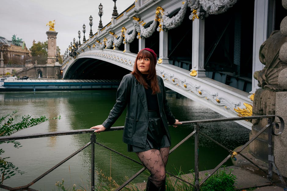 woman in autumn outfit paris