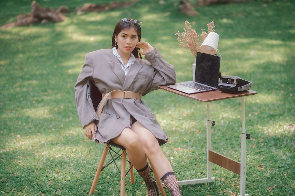 woman working in office summer outfit
