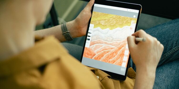 Un artista digitale che collabora con strumenti AI, creando un'opera d'arte complessa che fonde creatività umana e capacità di generazione di immagini AI.